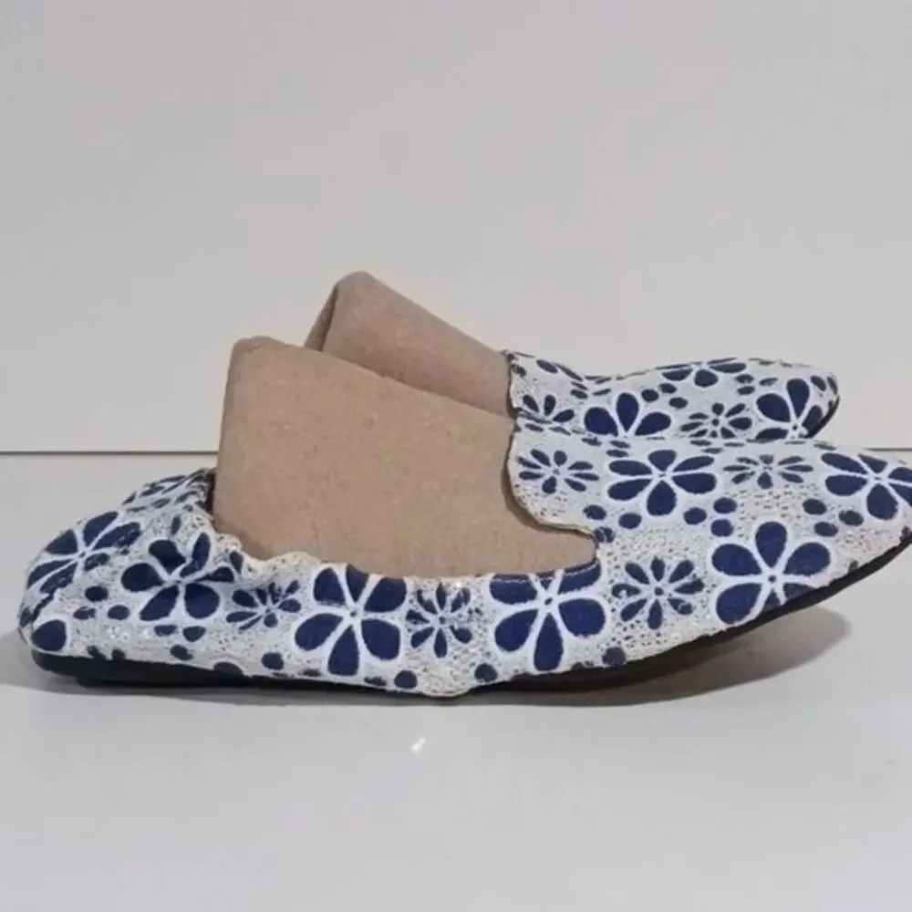 Cocorose London Blue and White Floral Eyelet Foldable shoes 38/39
